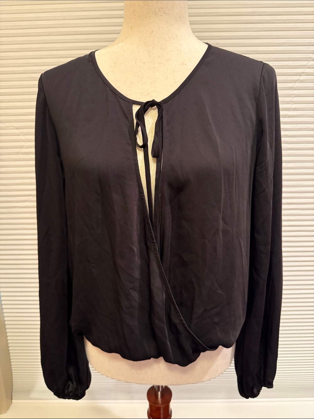 Boston Proper- Women’s Black Long-Sleeve Tie-Front Blouse